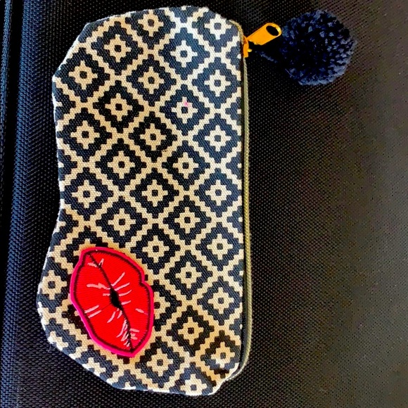 Sunglasses case - Picture 2 of 3